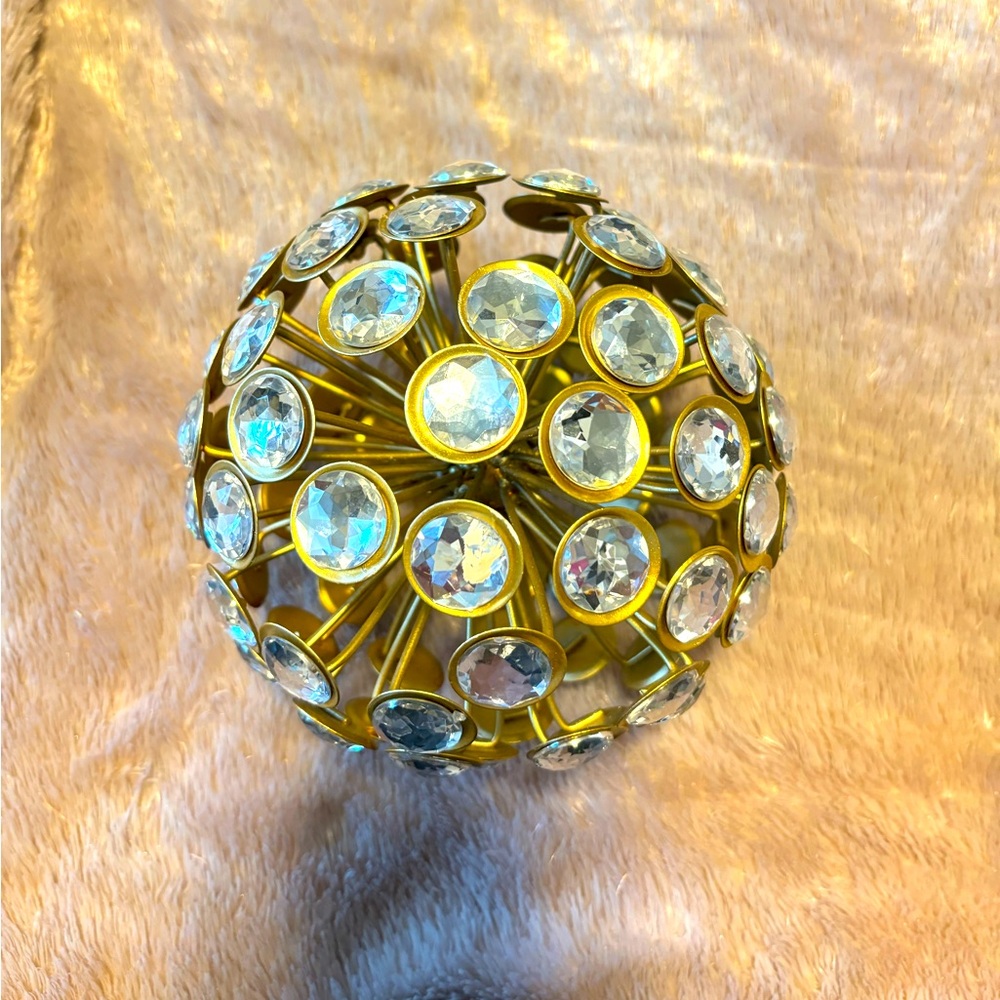Mirrored ball